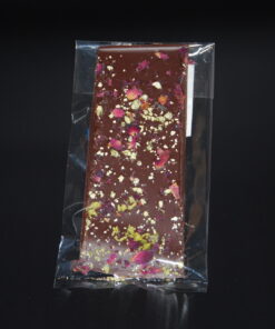 Maracaibo-Bruch (65% Kakaoanteil) mit Orangenöl, Pistazien und getrockneten Rosenblüten, 50g