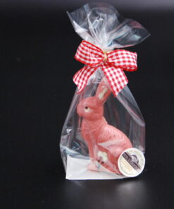 Nostalgie mini Hase aus Erdbeerlade und Weißer Schokolade verpackt