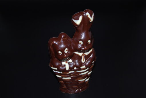 Hasenpaar im Korb Zartbitter schokolade