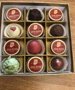Geschenkschachtel mit 12 Pralinen (6 Logo - 6 andere)