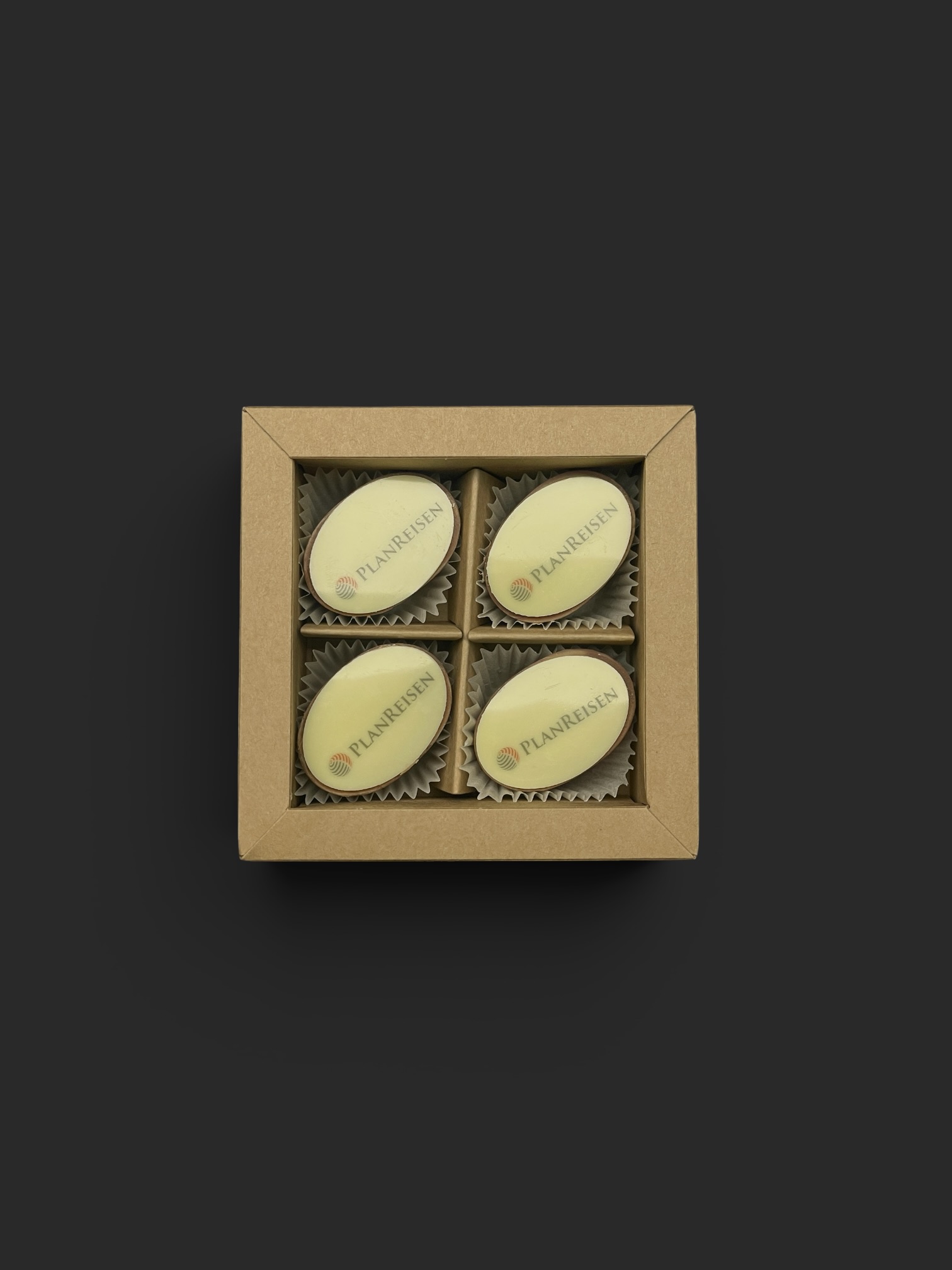 Geschenkschachtel mit 4 (Logo-) Pralinen (mind. 10 Schachteln) – Bild 2
