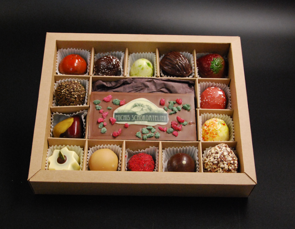 Geschenkschachtel mit 14 Pralinen Minitäfelchen individuell - Michis ...