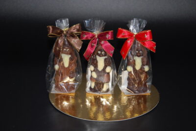 Schokoladen-Nikolaus mit Kindern
