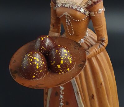Caramel-Salz-Praline mit cremiger Caramel-Füllung und Hülle aus Zartbitter-Schokolade