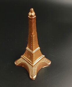 Eiffelturm aus Zartbitter-Schokolade mit Bronze-Pulver