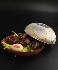 Bedrucktes Osterei aus dunkler Schokolade, 13 cm – handgefertigt in Michis Schokoatelier in Frankfurt