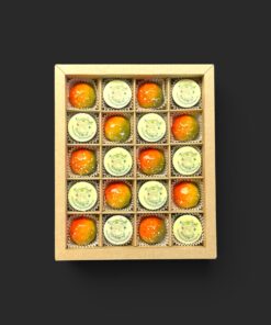 Geschenkschachtel mit Foto-Pralinen aus Vollmilchschokolade, persönliches Motiv – handgefertigt in Michis Schokoatelier in Frankfurt am Main