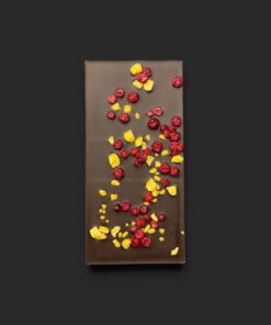 Maracaibo-Schokolade aus 88% Kakao mit Johannisbeeren & Passionsfrucht – handgefertigt in Michis Schokoatelier in Frankfurt.